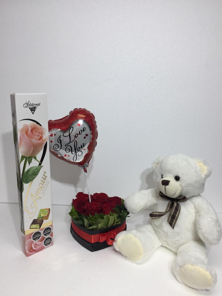 Caja corazn con 6 Rosas ms Bombones 116 Grs, Peluche blanco 20cm Globito